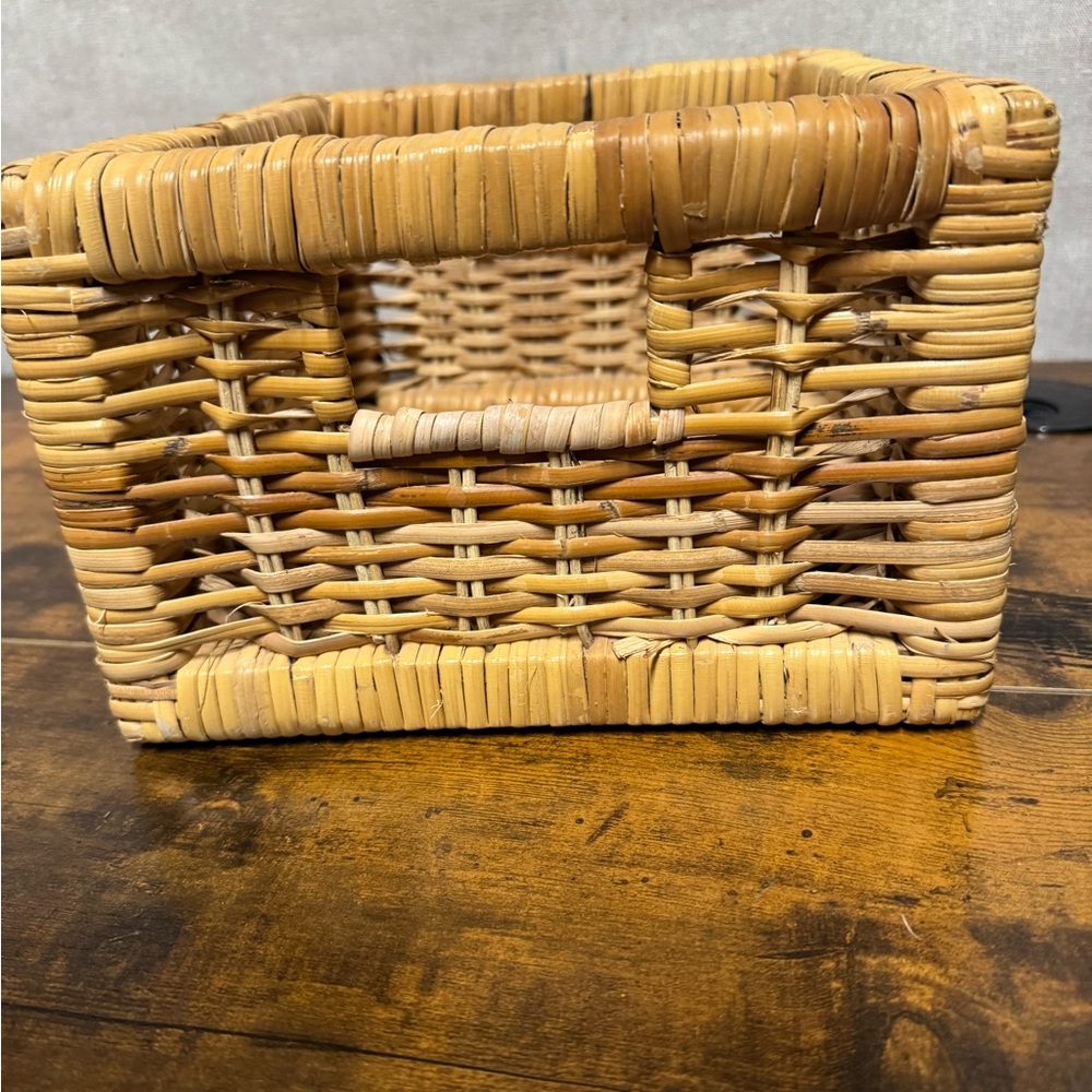 Basket - Picture 2 of 6